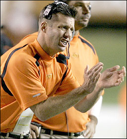 Gundy bares his teeth at all 2009 predictions that don't involve world domination